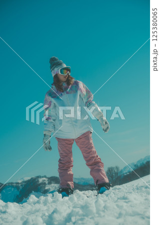 snowboarding 125380065