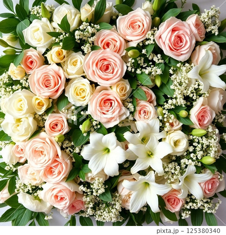 花を敷き詰めた背景素材 125380340