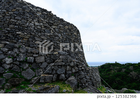今帰仁城跡の石垣 世界遺産 今帰仁城跡の石垣 世界遺産 125382366