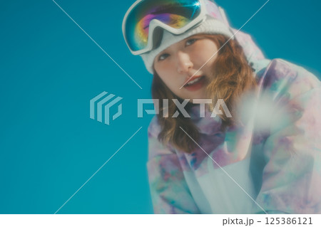 snowboarding 125386121