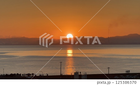 初日の出 125386370