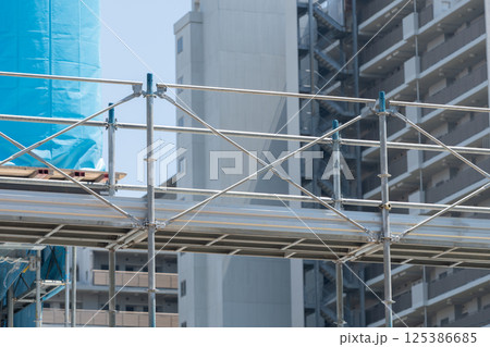 マンションの建設現場 マンションの建設現場 125386685