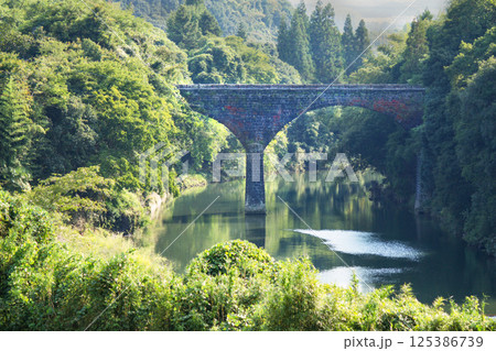 院内の石橋（御沓橋） 125386739