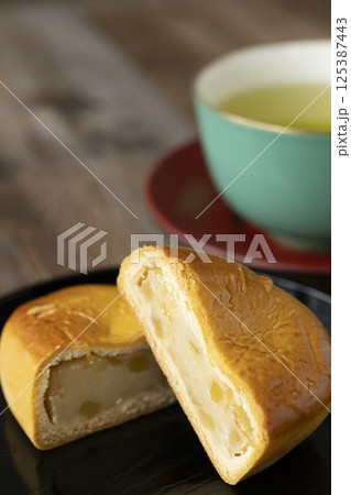 栗まんじゅうとお茶 125387443