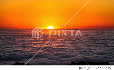 日の出の太陽と雲海（ai生成画像） 125387619