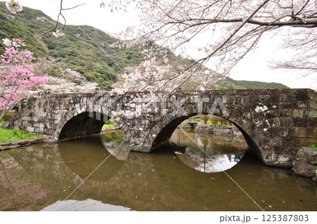 長崎県波佐見町稗ノ尾の眼鏡橋 長崎県波佐見町稗ノ尾の眼鏡橋 125387803