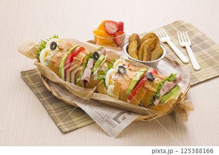 バゲットサンド弁当 125388166