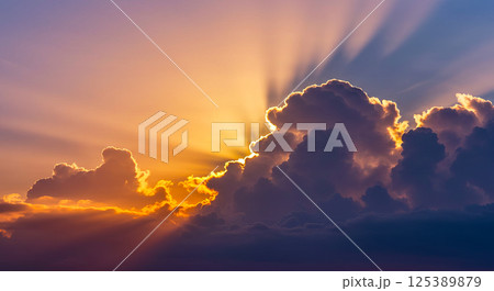 太陽と雲 125389879