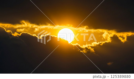 太陽と雲 125389880