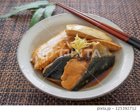 ぶりのあら煮 125392712