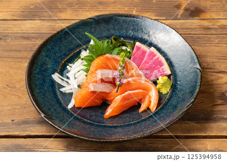 新鮮な刺身 125394958