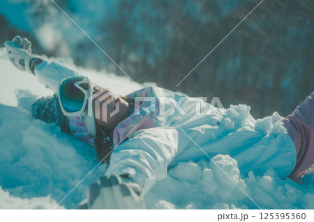 snowboarding snowboarding 125395360