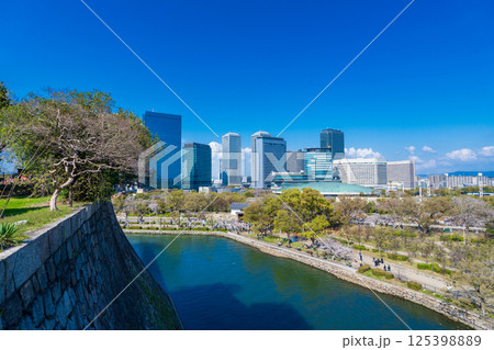 大阪城と大阪ビジネスパーク　俯瞰 125398889
