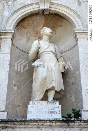 Statue of apostle St Peter, The Catholic Church of the Birth of the Virgin Mary in Prcanj, Montenegro Statue of apostle St Peter, The Catholic Church of the Birth of the Virgin Mary in Prcanj, Montenegro 125399266