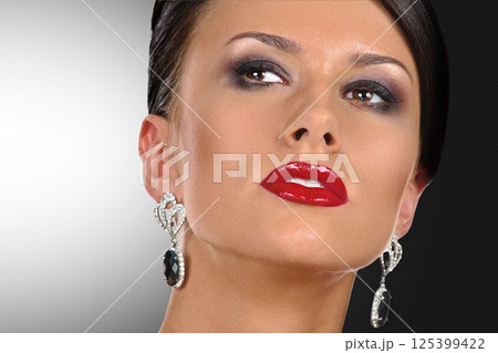 Pretty elegant woman Pretty elegant woman 125399422