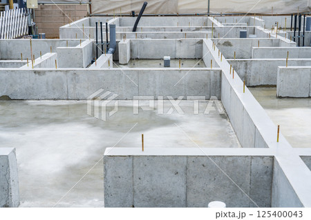住宅の基礎工事現場 住宅の基礎工事現場 125400043