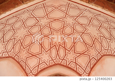 Architecture detail inside the Humayun's Tomb, built by Hamida Banu Begun in 1565-72, Delhi, India 125400263