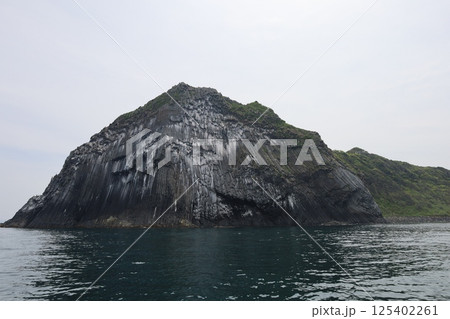 日本最大の玄武岩窟・芥屋の大門【福岡・糸島】 日本最大の玄武岩窟・芥屋の大門【福岡・糸島】 125402261
