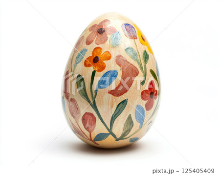 Painted Easter egg with floral design, isolated on white background 125405409
