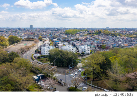 埼玉県所沢市の西武園ゆうえんちの展望塔から見た東京都東村山市多磨町の風景 埼玉県所沢市の西武園ゆうえんちの展望塔から見た東京都東村山市多磨町の風景 125405638