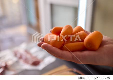 Preparing Healthy Meals Focus on Carrots and the Benefits of Vacuum Sealing Techniques Preparing Healthy Meals Focus on Carrots and the Benefits of Vacuum Sealing Techniques 125409920