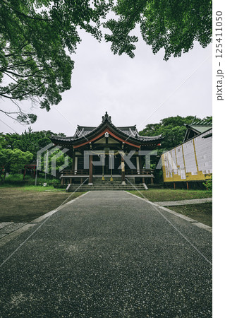 静寂と厳かさに包まれた葉山の森山神社 125411050