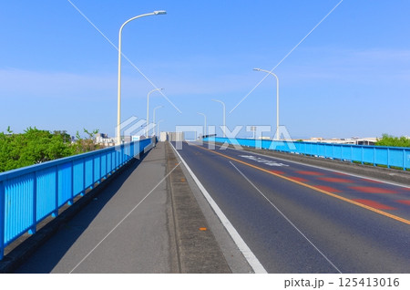 埼玉県吉川市吉越橋2025年4月 125413016