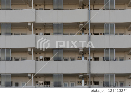 古い集合住宅 125413274