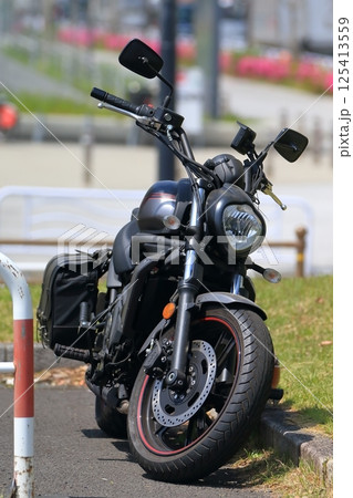 クルーザータイプのオートバイ クルーザータイプのオートバイ 125413559
