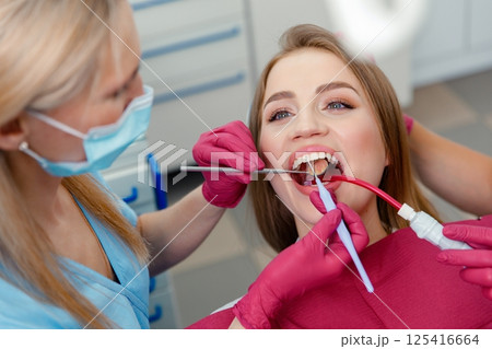 dental procedure, consultation dental clinic, teeth check, dentist concept, oral care, check-up, visit dentist, healthy smile 125416664