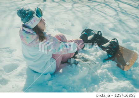 snowboarding snowboarding 125416855