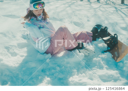 snowboarding 125416864