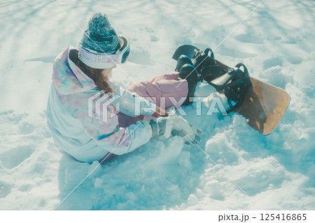 snowboarding snowboarding 125416865