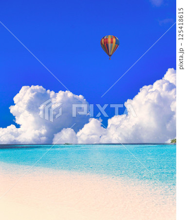 インド洋の美しいサンゴ礁の海 125418615