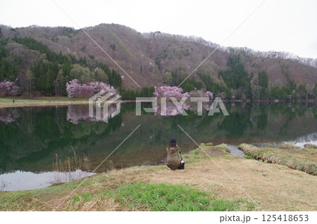 信州 安曇野 中綱湖 オオヤマザクラの名所 仁科三湖の真ん中の湖 信州 安曇野 中綱湖 オオヤマザクラの名所 仁科三湖の真ん中の湖 125418653