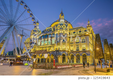 nterior of the monumental Central Railway Station in Antwerp nterior of the monumental Central Railway Station in Antwerp 125419643