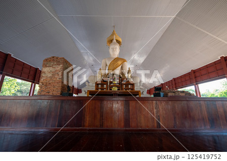 Phra Nakhon Si Ayutthaya, Thailand, December 27, 2024, Exploring the serene beauty of Wat Phukhao Thong 125419752