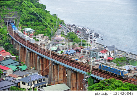 東海道本線 早川-根府川 JR貨物 EF66-30(吹田) 東海道本線 早川-根府川 JR貨物 EF66-30(吹田) 125420848