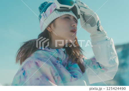 snowboarding 125424490