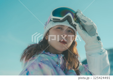 snowboarding 125424491