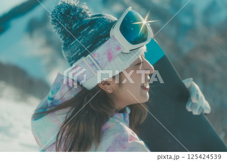 snowboarding 125424539
