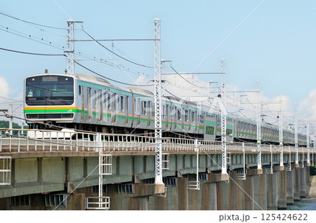 東海道本線　茅ヶ崎－平塚　JR東日本　E231系1000番台　K-27編成（国府津） 125424622