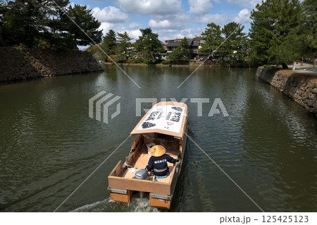 松江市　松江城の堀川めぐり　 125425123