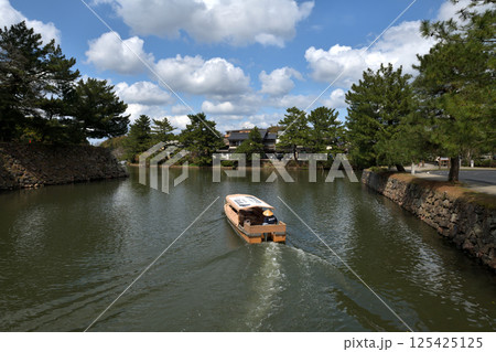 松江市　松江城の堀川めぐり　 125425125