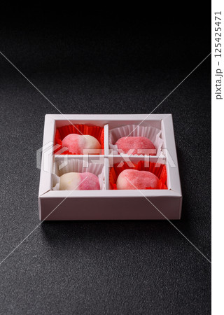 Delicious sweet mochi in the shape of red hearts 125425471