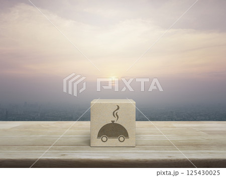 Business food delivery online concept 125430025