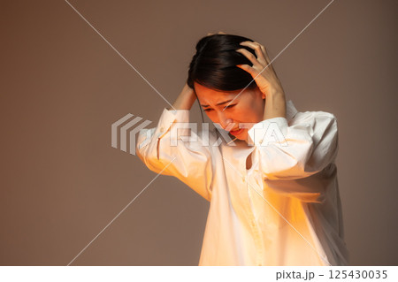 女性 火災 女性 火災 125430035