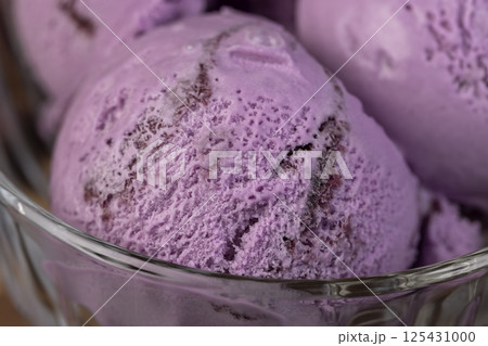 ice cream with blueberry flavor, blueberry ice cream balls 125431000