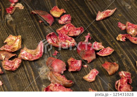 red pomegranate peel in the kitchen 125431028