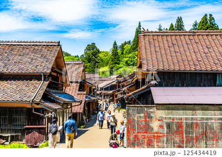 【重要伝統的建造物群保存地区】吹屋 ゴールデンウィークの町並みの風景3 岡山県高梁市成羽町 【重要伝統的建造物群保存地区】吹屋 ゴールデンウィークの町並みの風景3 岡山県高梁市成羽町 125434419